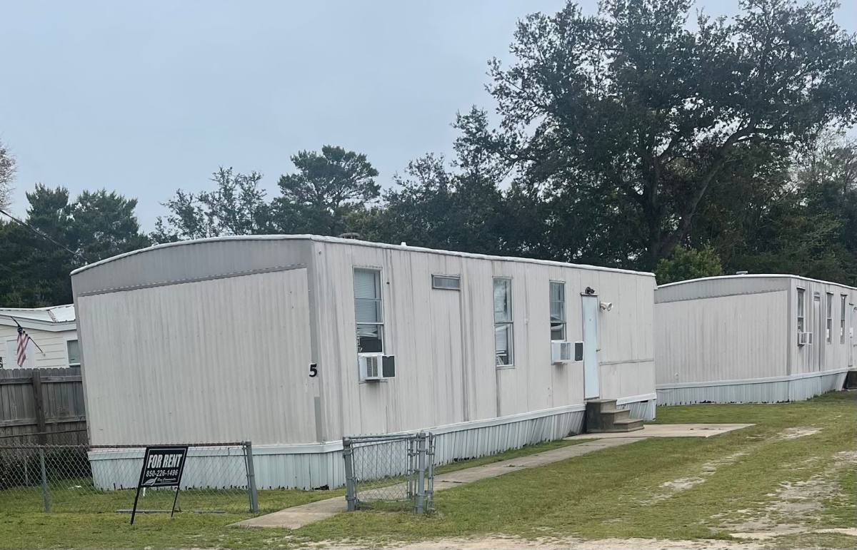 House for rent at 208 Spruce St, Mary Esther, FL 32569