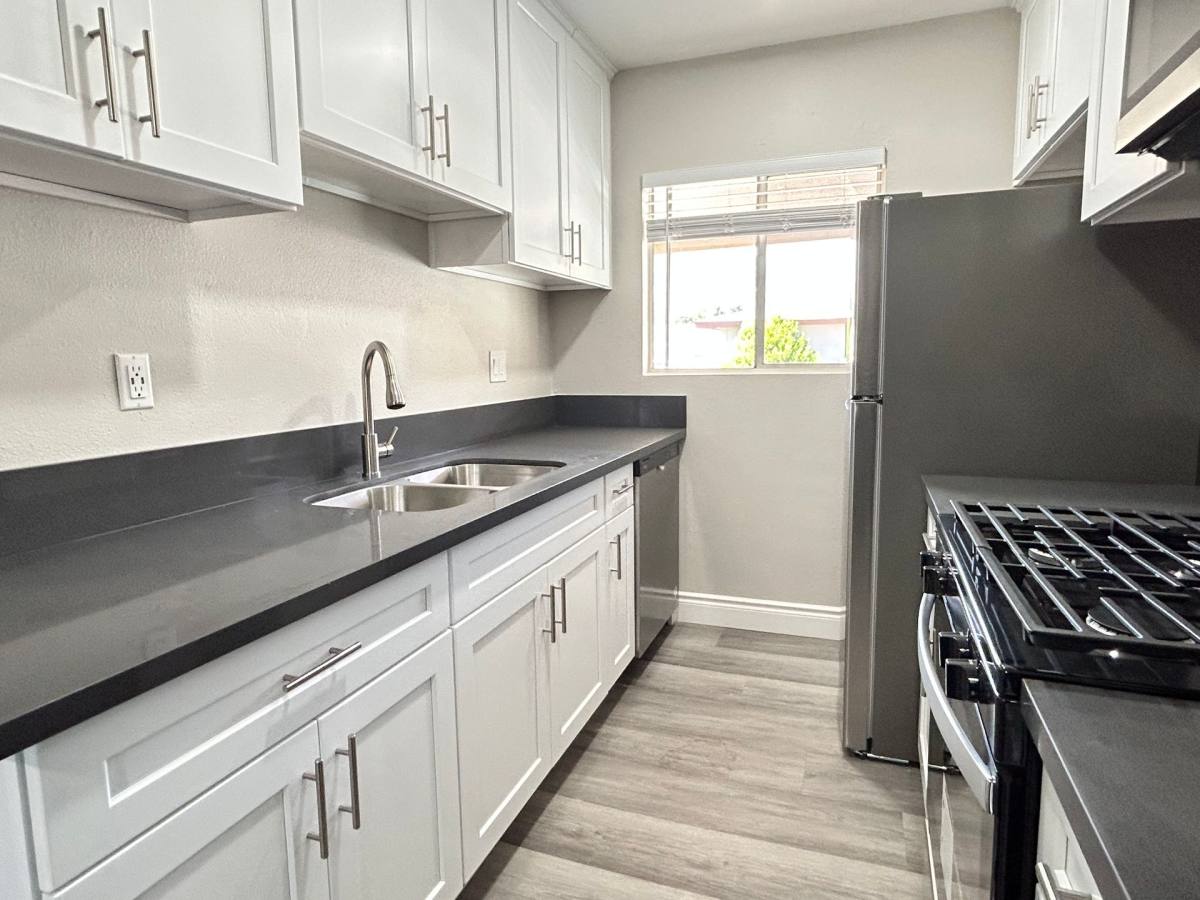 Apartment for rent at 1345 N San Gabriel Ave, Azusa, CA 91702