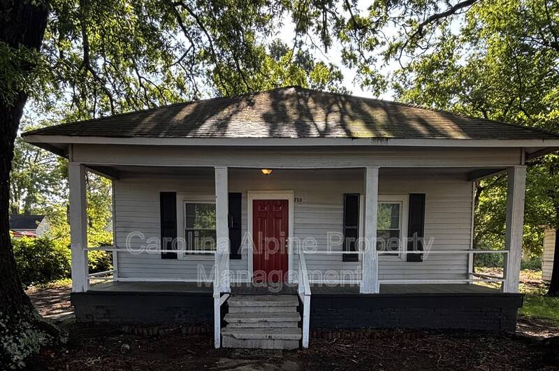 House for rent at 713 Smith St, Shelby, NC 28150