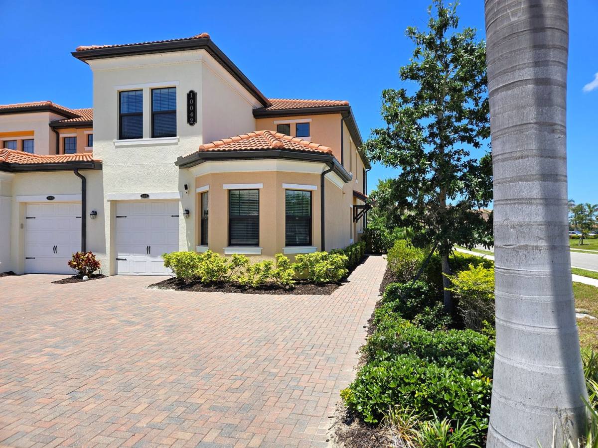 Condo for rent at 10042 Crooked Creek Dr, Venice, FL 34293