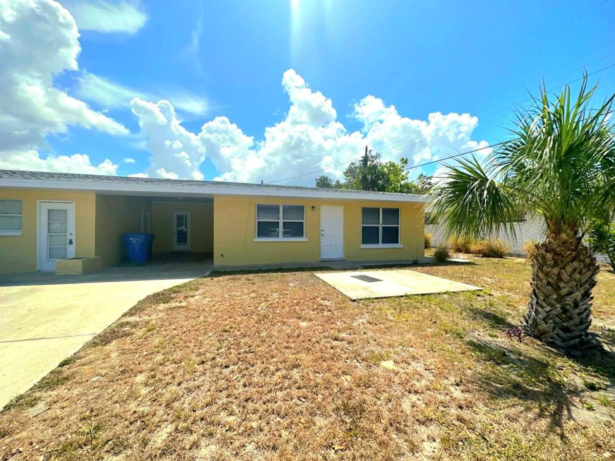 Apartment for rent at 220 Ave Des Parques N, Venice, FL 34285