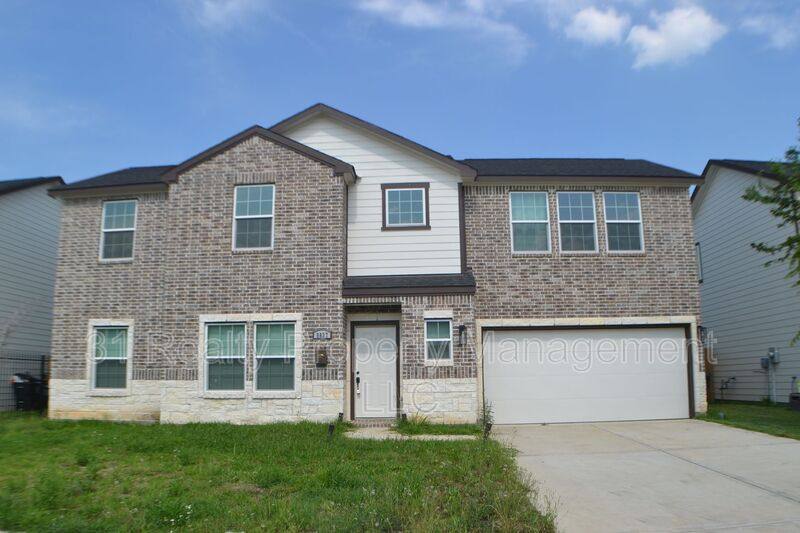 House for rent at 9837 Fabiola Dr, Houston, TX 77075