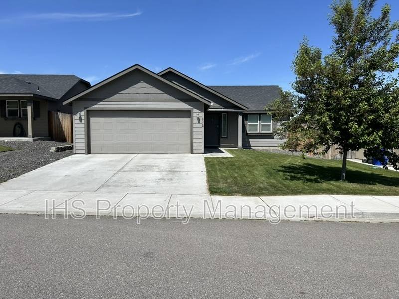 House for rent at 9340 W 9th Place, Kennewick, WA 99336