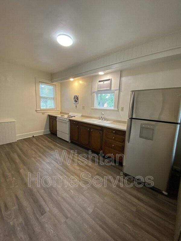 Apartment for rent at 525 S Lafayette St #3, Macomb, IL 61455