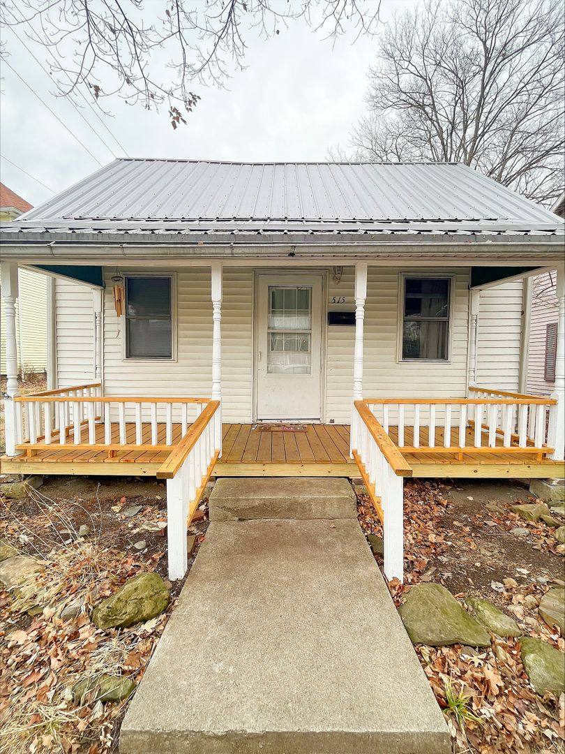House for rent at 515 4th St, Covington, IN 47932
