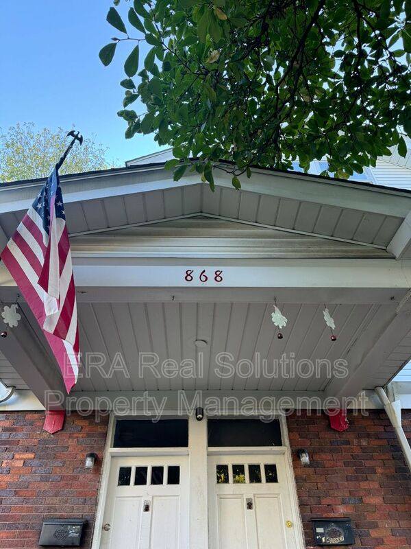 Apartment for rent at 868 Academy Ave 2 U, Cincinnati, OH 45205