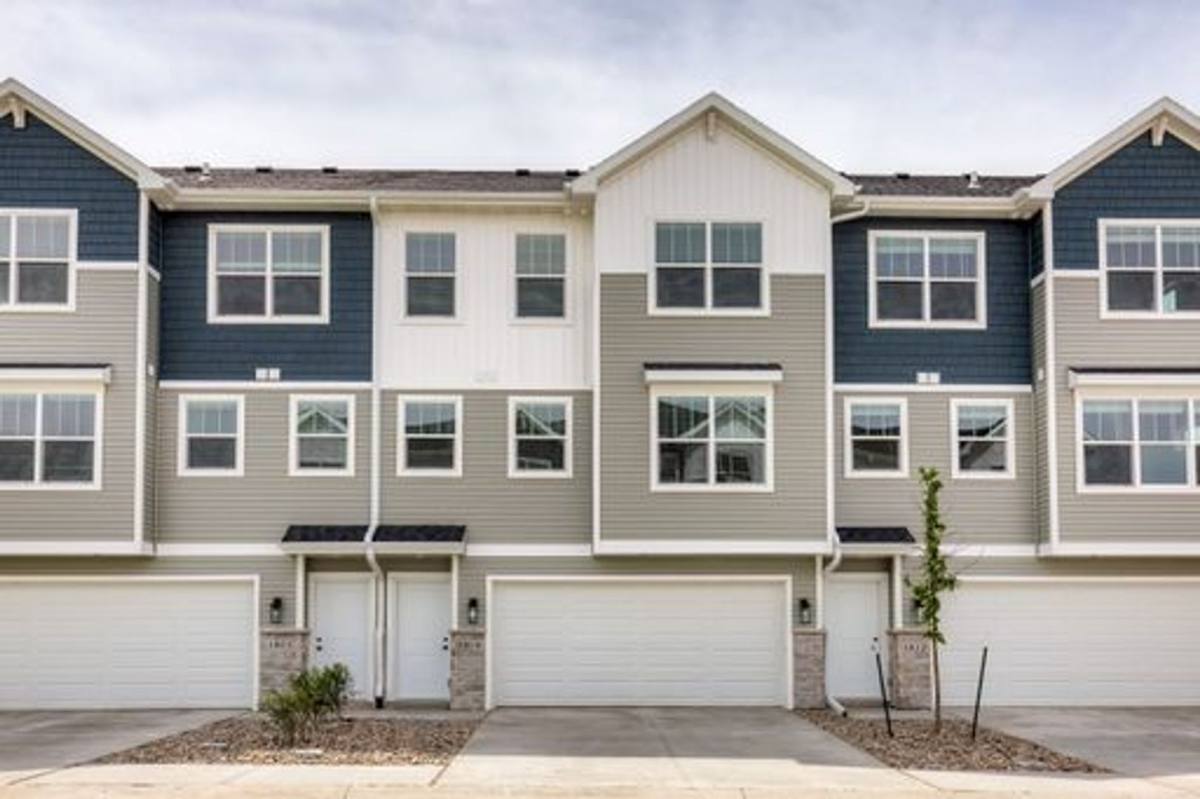 Townhouse for rent at 1920 NW Northcreek Lane, Ankeny, IA 50023