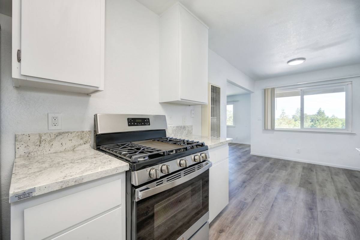 Apartment for rent at 109 - 121 Lincoln Way, Auburn, CA 95603