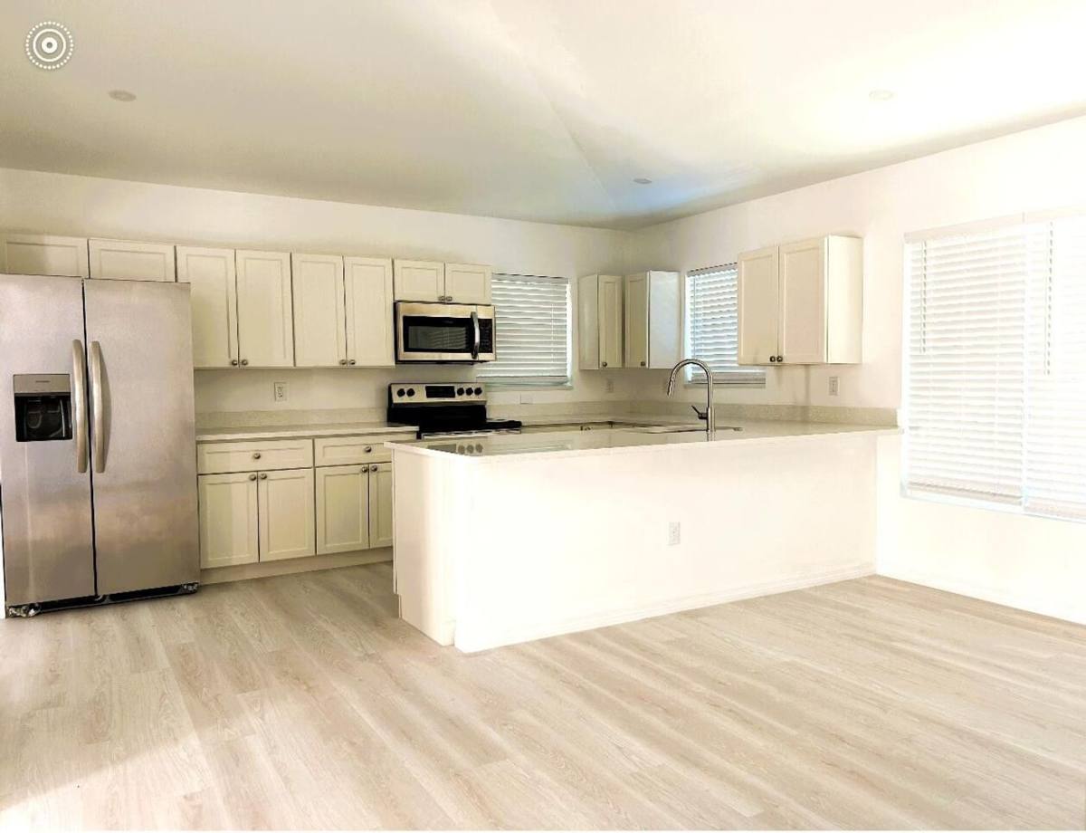 House for rent at 121 S Lake Dr, Lake Worth, FL 33462