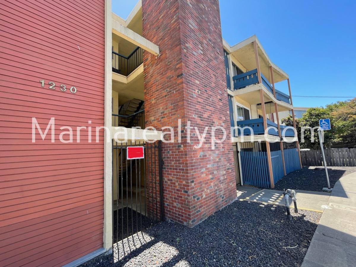 Apartment for rent at 1230 Brookside Dr, San Pablo, CA 94806