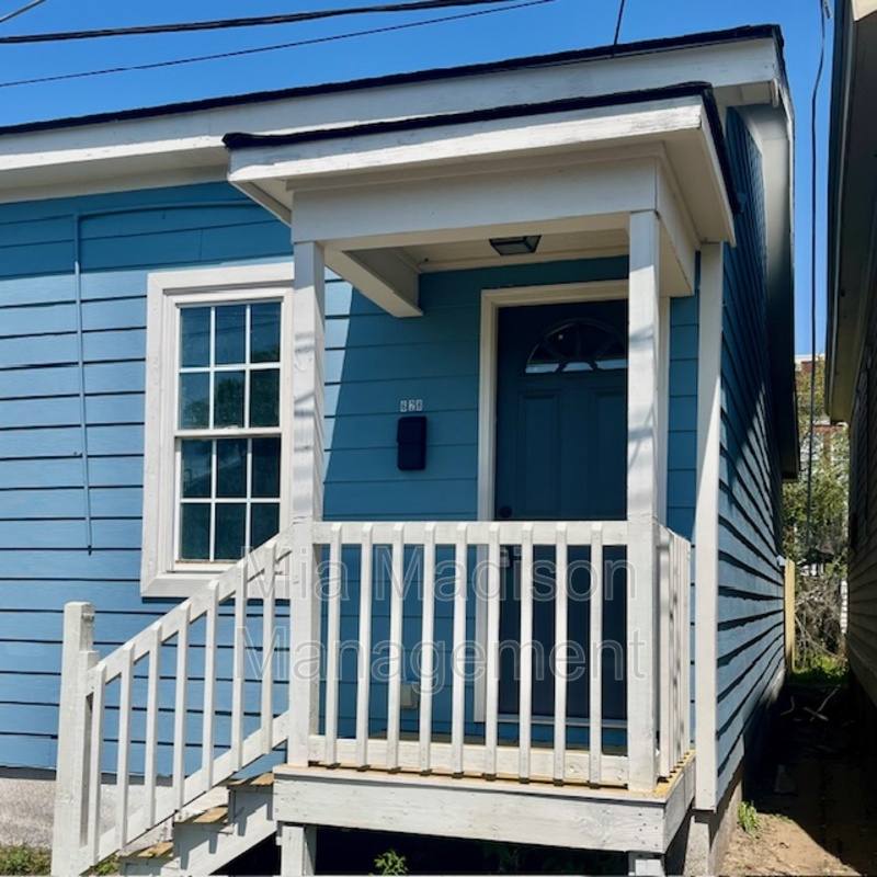 Apartment for rent at 628 W Anderson Lane, Savannah, GA 31415