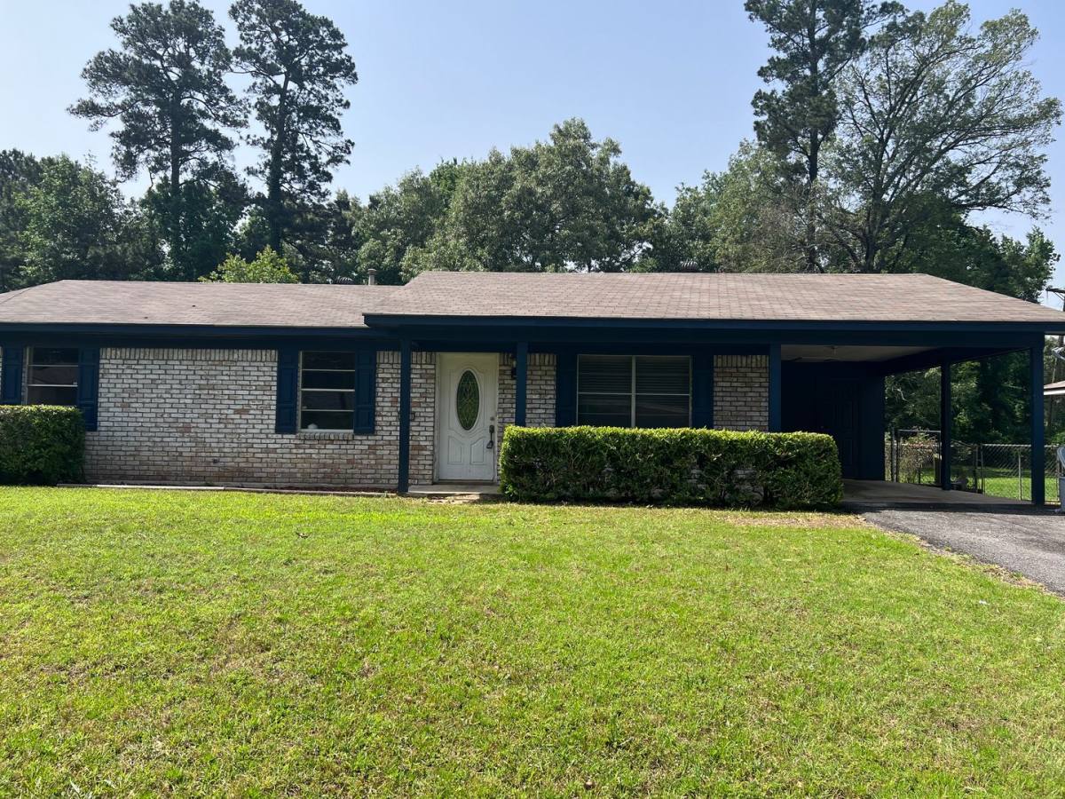 House for rent at 1228 Chad St, Longview, TX 75604
