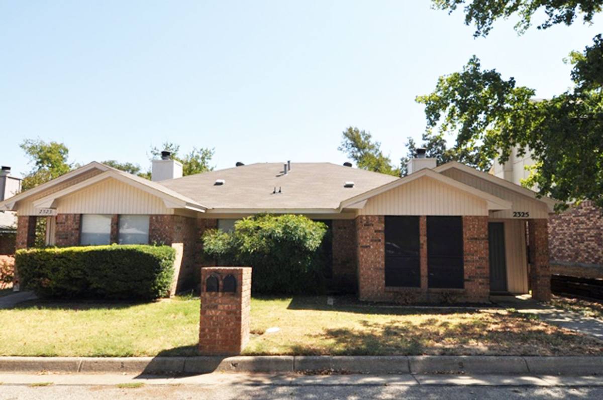 Apartment for rent at 2323-2325 Miguel Lane, Arlington, TX 76016