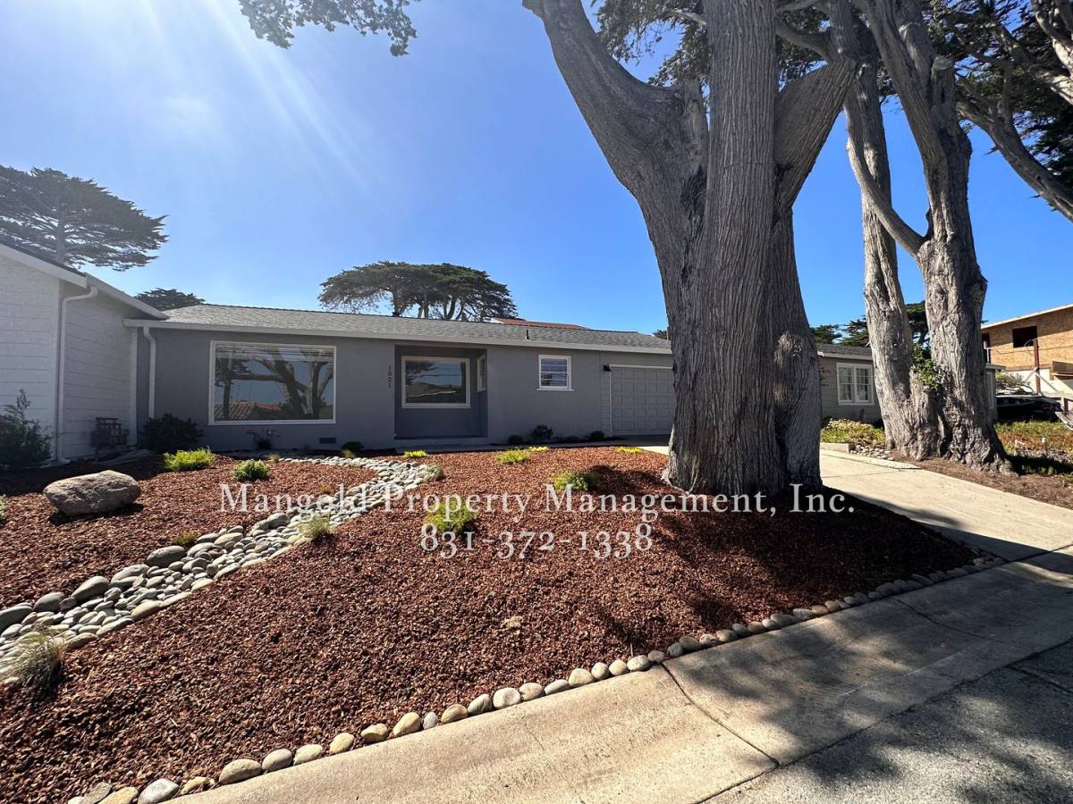 Apartment for rent at 1015-1021 Shell, Pacific Grove, CA 93950