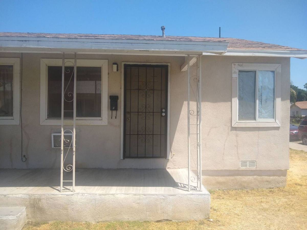 Apartment for rent at 2212 Lake St, Bakersfield, CA 93306