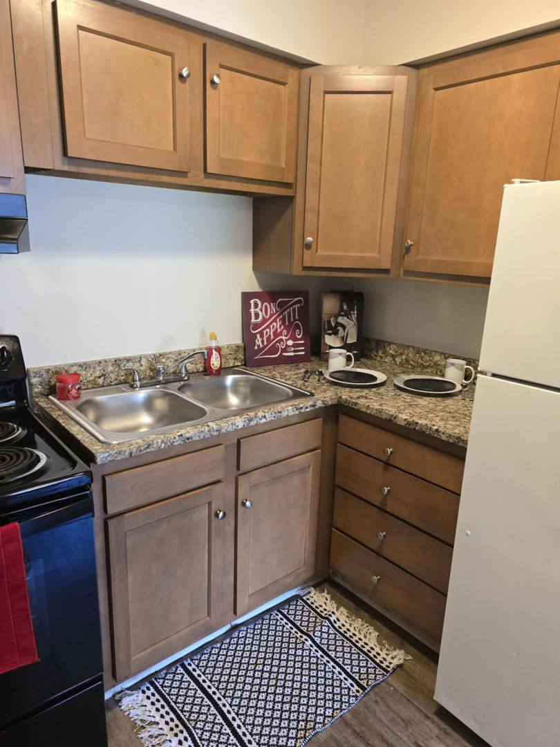 Apartment for rent at 3700 Chateau Lane, Louisville, KY 40219