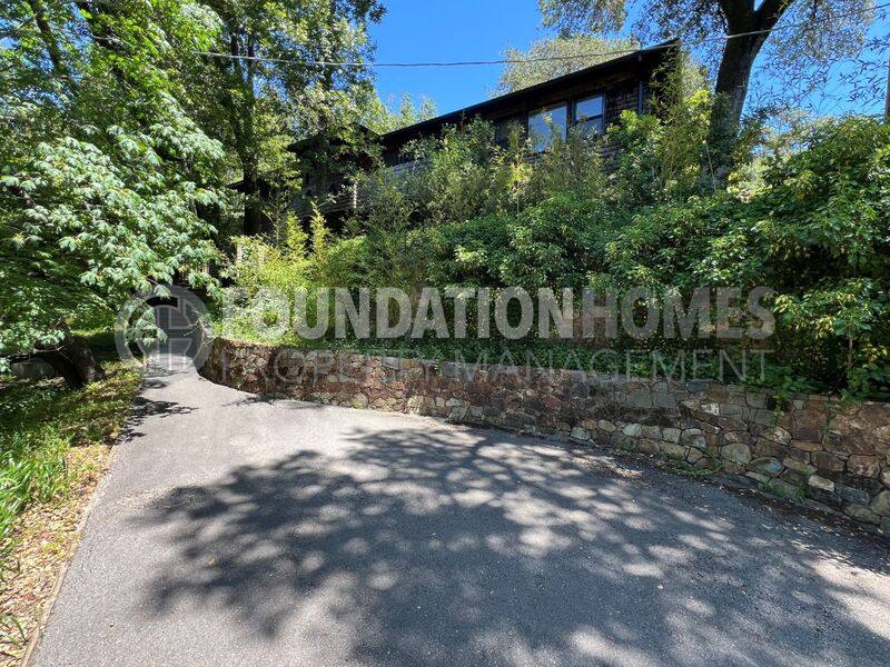 House for rent at 10 Canyon Rd, Ross, CA 94957