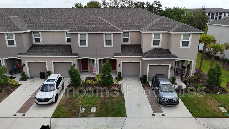 Apartment for rent at 10340 Oakside Dr, Palmetto, FL 34221