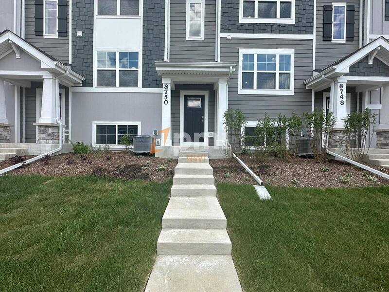 8750 Clover Lane, Saint John, IN 46373