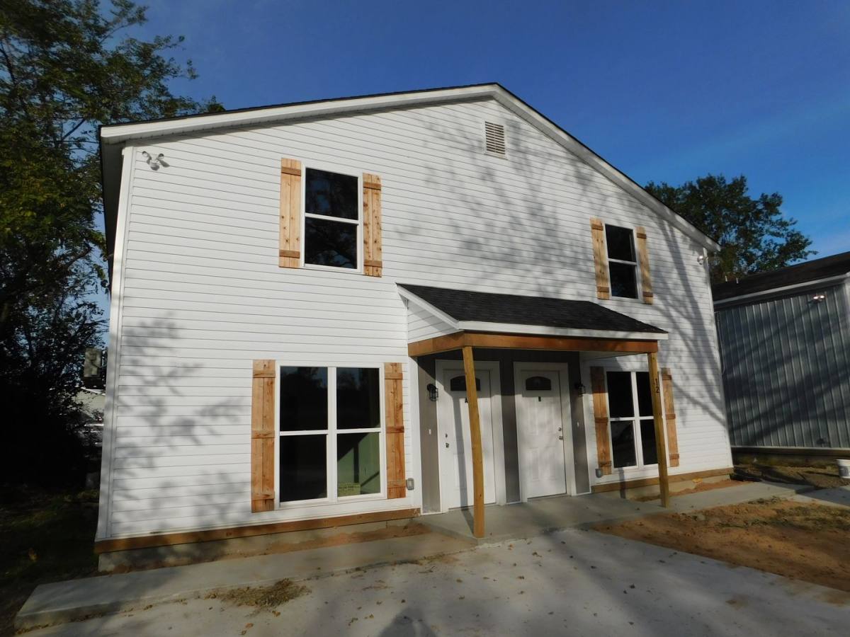 Apartment for rent at 12 S 25th St, Van Buren, AR 72956