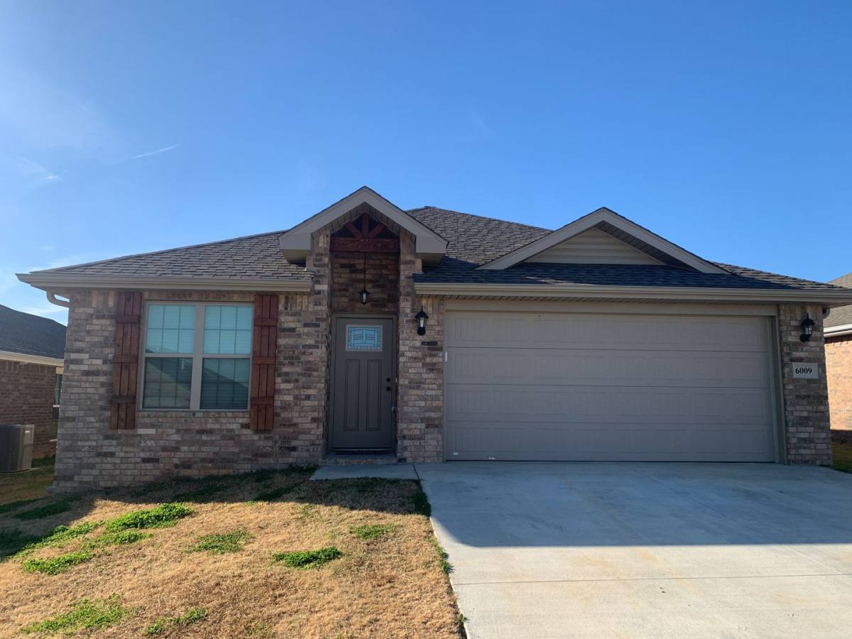House for rent at 6009 NW Hancock St, Bentonville, AR 72713