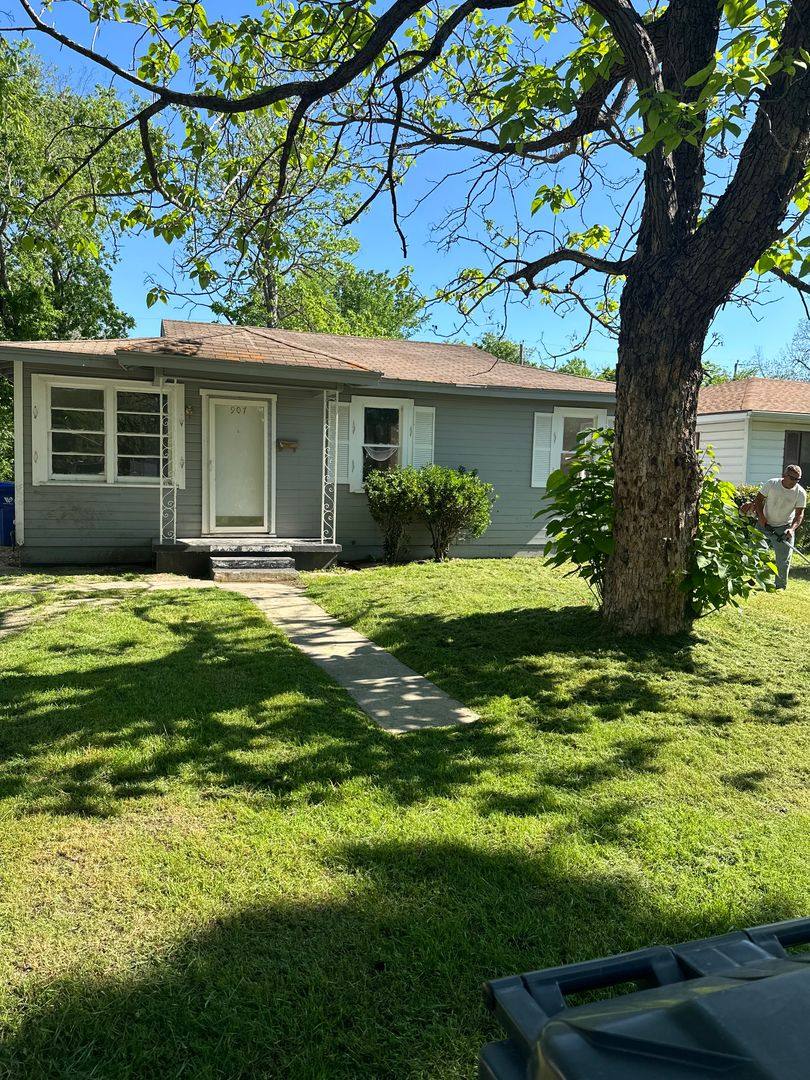 House for rent at 907 Carver, Waco, TX 76704