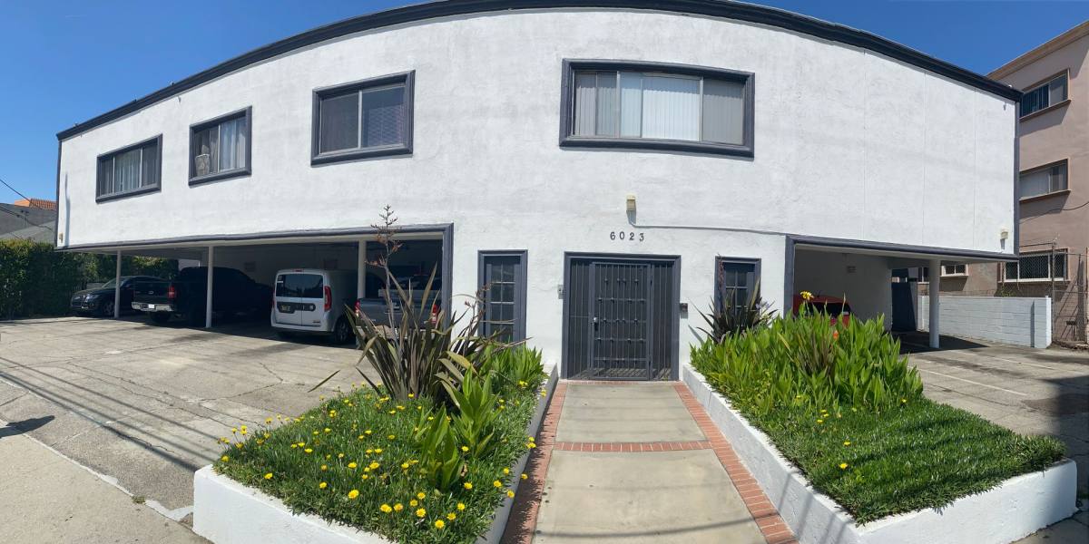 Apartment for rent at 6023 Whitsett Ave, North Hollywood, CA 91606