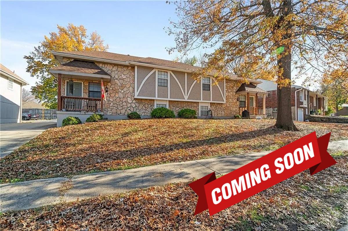 Apartment for rent at 2829 Tepee Ave, Independence, MO 64057