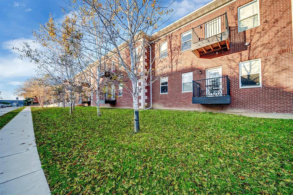 Apartment for rent at 915 Harlocke St #15, Iowa City, IA 52246