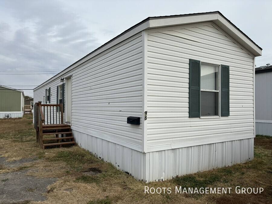 Apartment for rent at 700 E 6th St #98, Hays, KS 67601