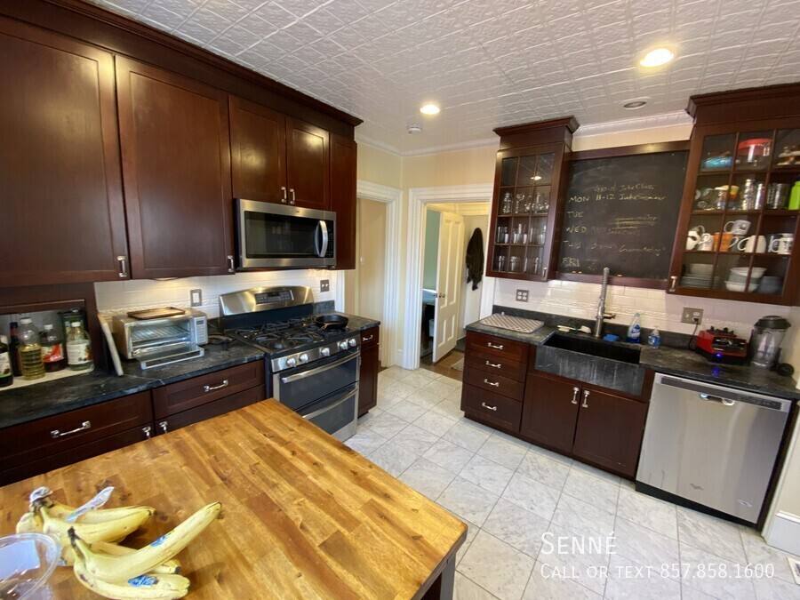 Condo for rent at 385 Highland Ave #2R, Somerville, MA 02144