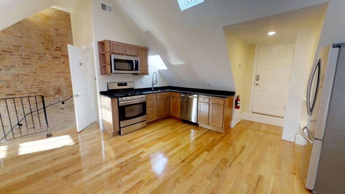 Apartment for rent at 87 Morrison Ave #2R, Somerville, MA 02144