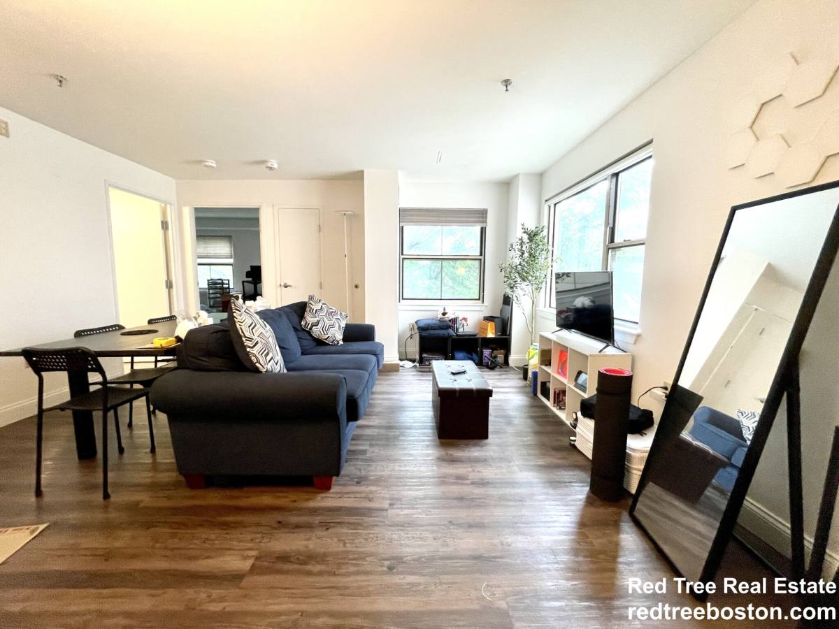 Apartment for rent at 888 Washington St #601, Boston, MA 02111