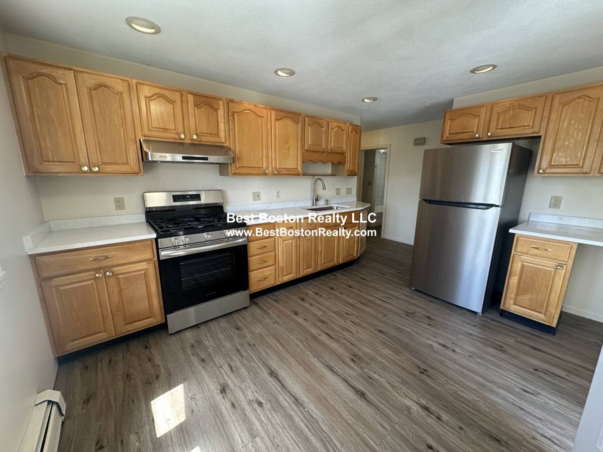 Apartment for rent at 7 Garfield Ave #2, Somerville, MA 02145