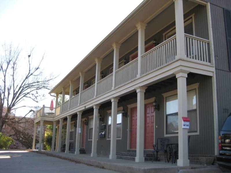 Apartment for rent at 711 W Douglas St #7, Fayetteville, AR 72701