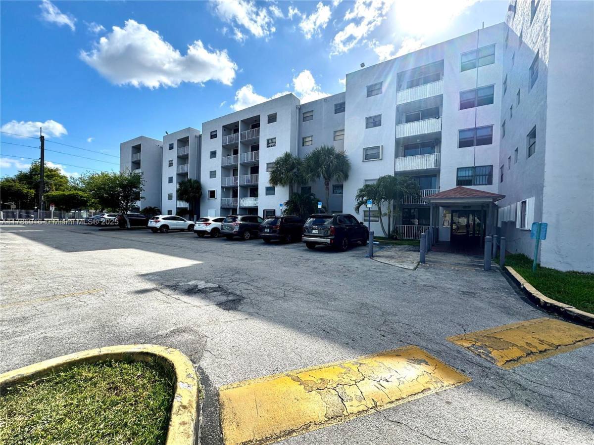 Apartment for rent at 8145 NW 7th St #404, Miami, FL 33126