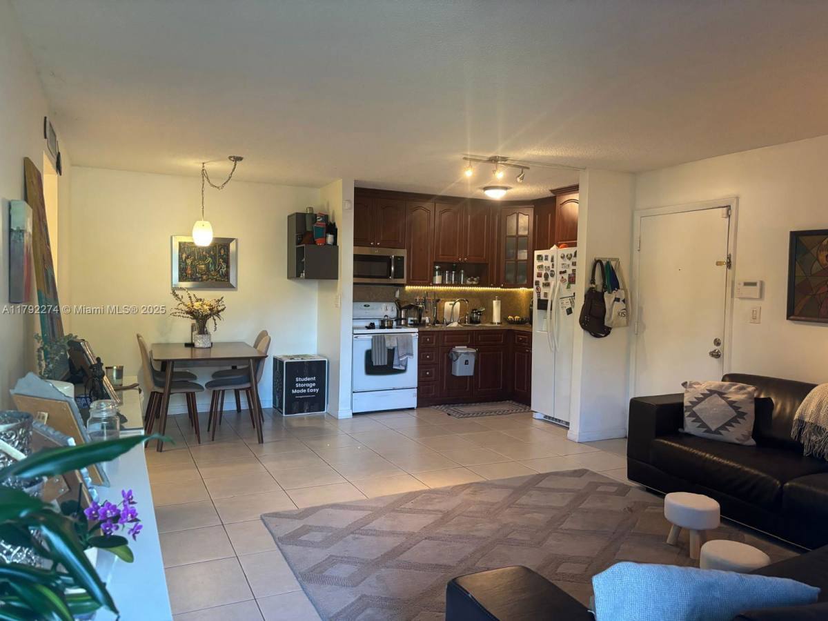 Apartment for rent at 771 NE 199th St #103, Miami, FL 33179