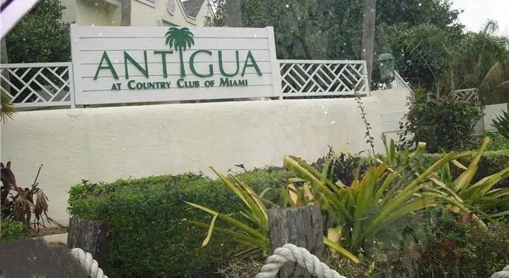 Apartment for rent at 17440 NW 67th Court, Hialeah, FL 33015