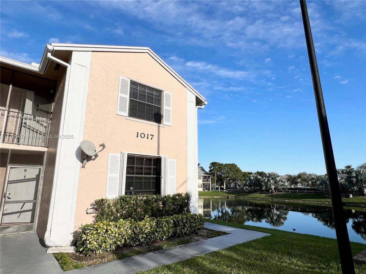 Apartment for rent at 1017 Washington Circle #1017A, Homestead, FL 33034