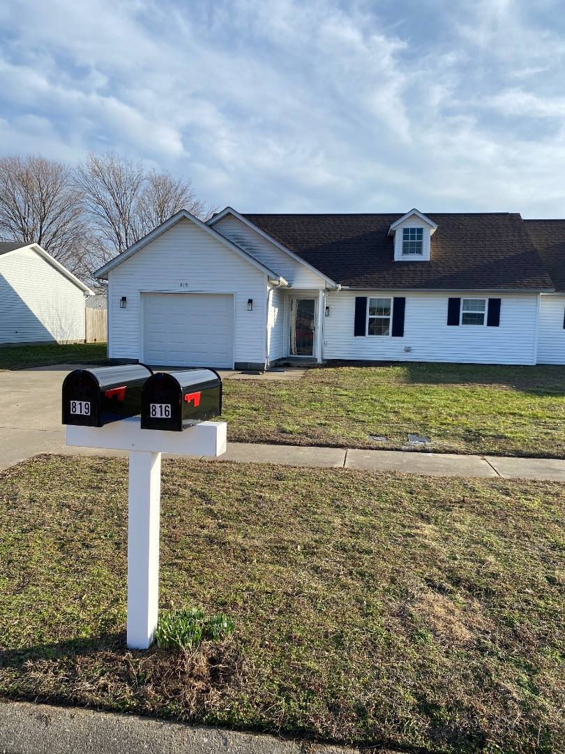 Apartment for rent at 819 Delta Pine, Sikeston, MO 63801