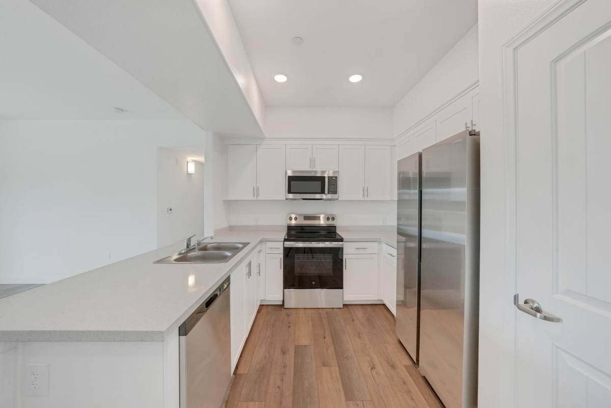 Apartment for rent at 300 E Shannon Parkway #114, Visalia, CA 93291