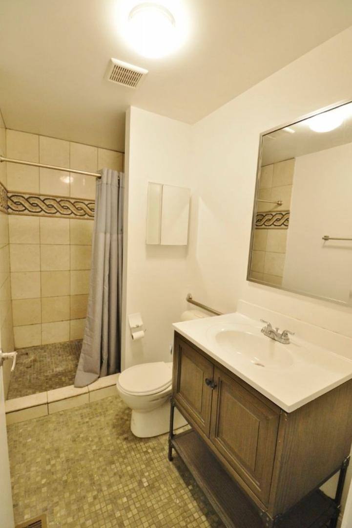 Apartment for rent at 1410 N Ashland Ave #10-1, Chicago, IL 60622