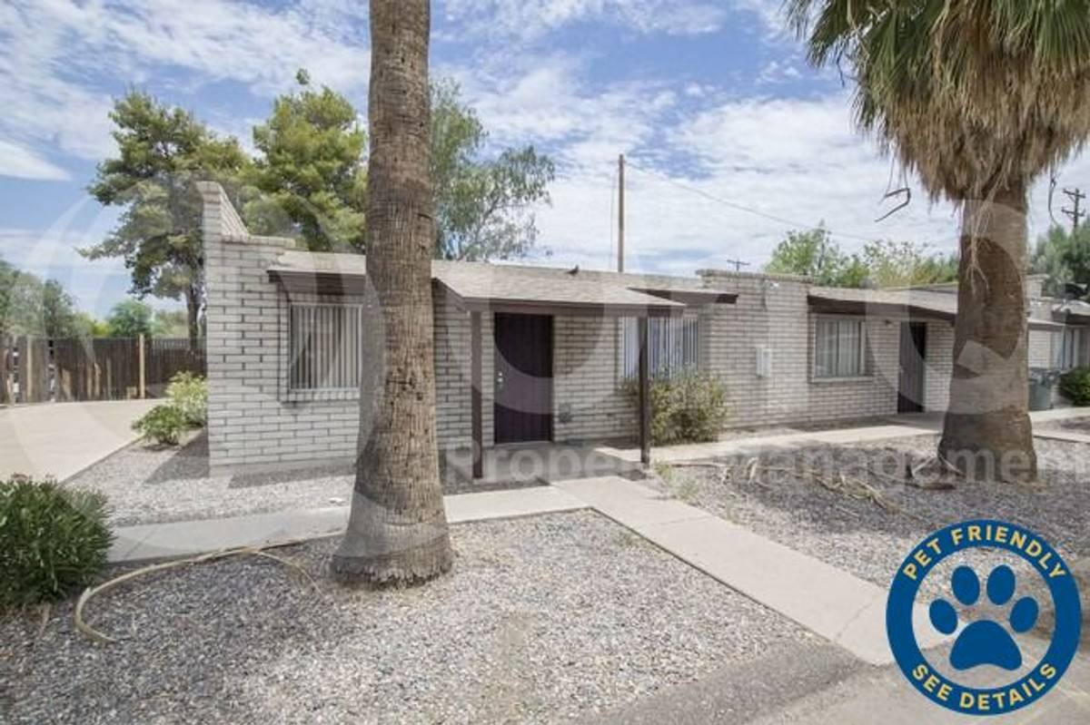 Apartment for rent at 2201 W Belmont Ave #4, Phoenix, AZ 85021
