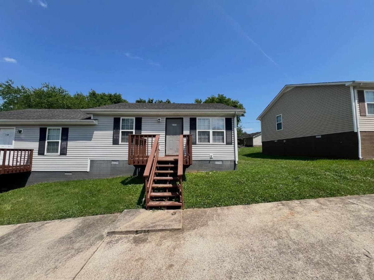 Townhouse for rent at 210A Arkansas Ave, Oak Grove, KY 42262