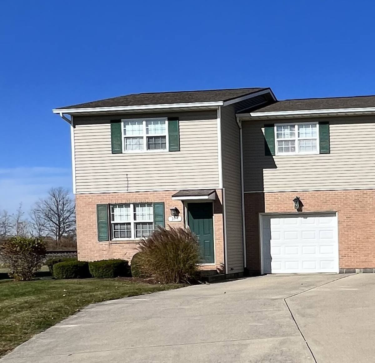 Townhouse for rent at 308 Onyx Dr, Anna, OH 45302