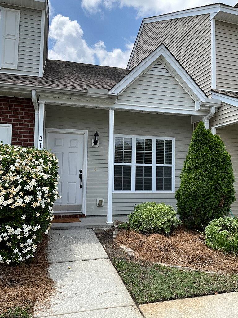 Townhouse for rent at 214 Sonata Circle, Pooler, GA 31322