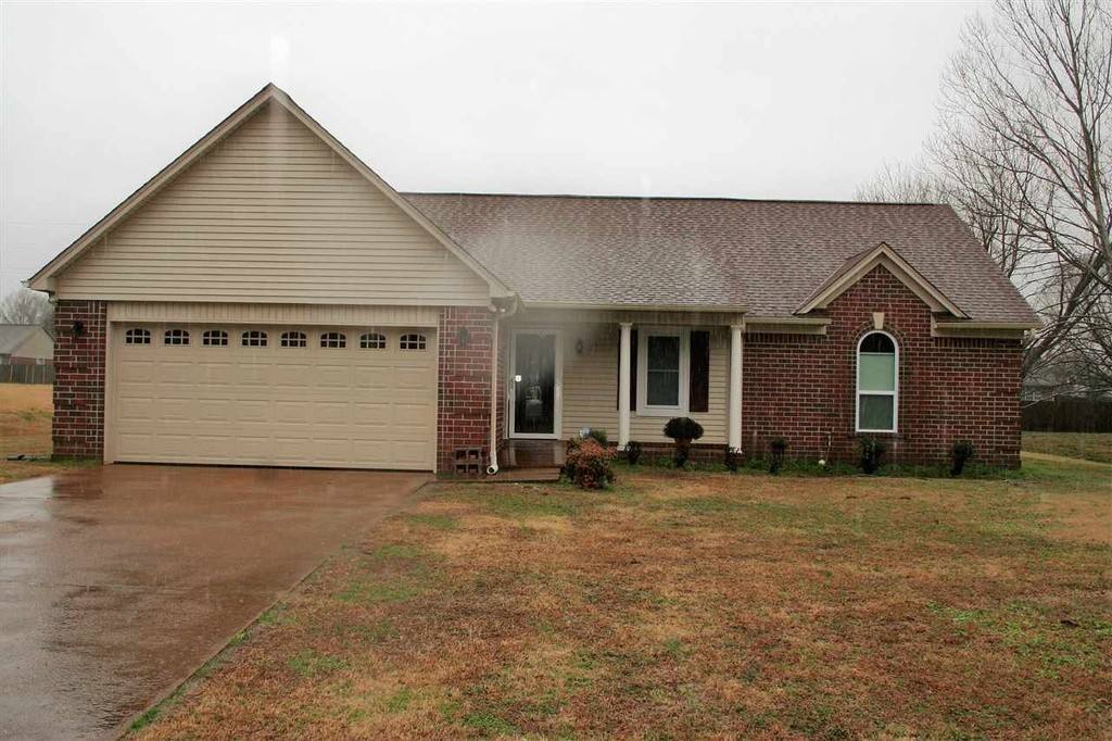 House for rent at 721 Sanders Bluff Rd, Humboldt, TN 38343