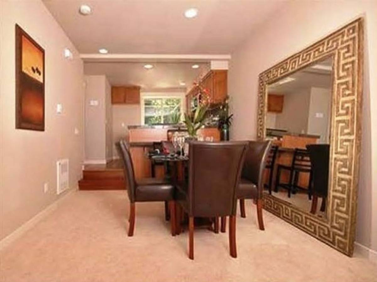 Townhouse for rent at 10700 24th Ave NE, Seattle, WA 98125