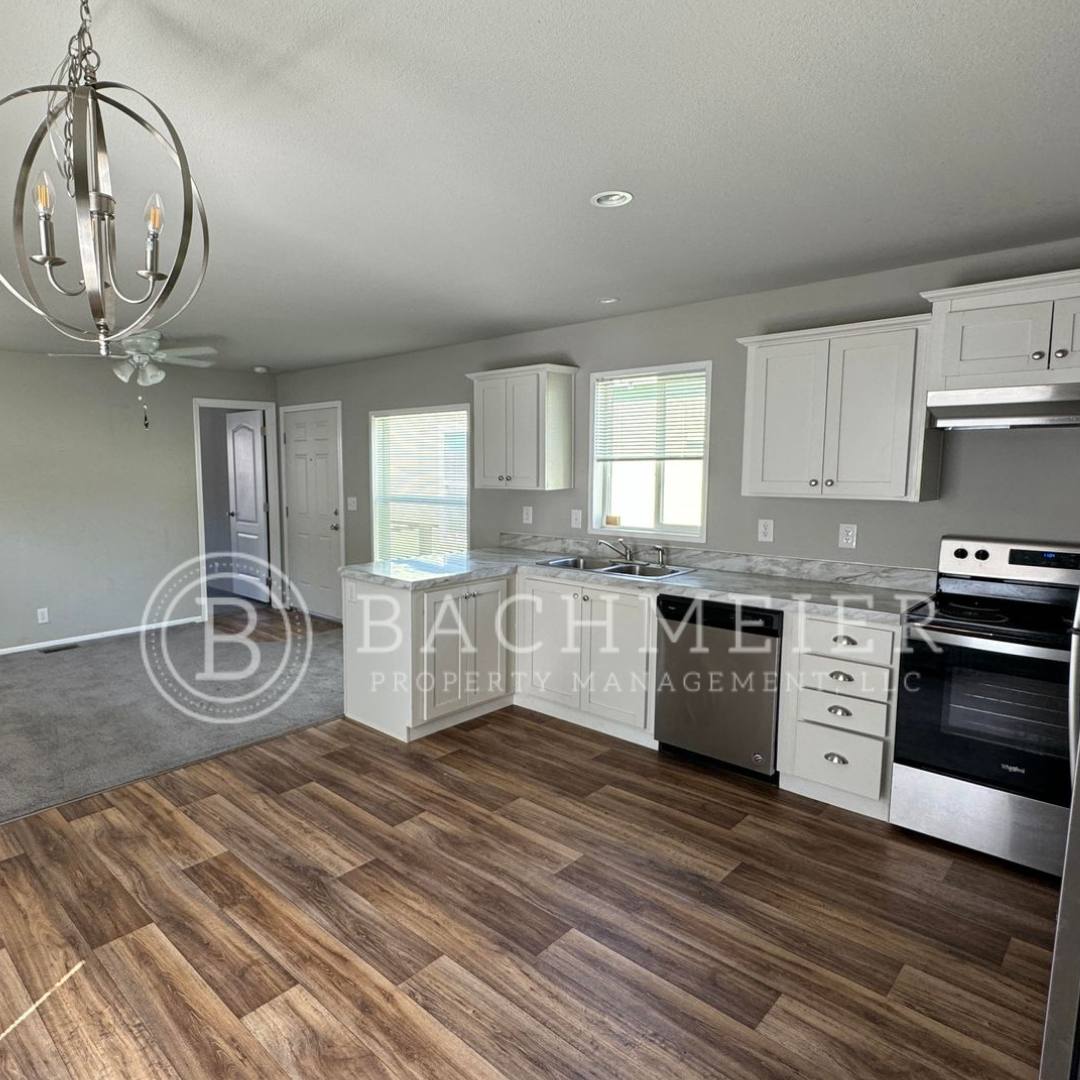 House for rent at 527 SW 14th St, Pendleton, OR 97801