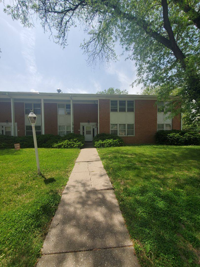 Apartment for rent at 2708 34th St, Rock Island, IL 61201